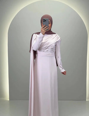 Monan Abendkleid